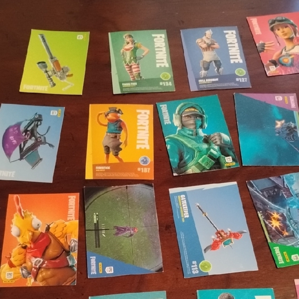 Fortnite Colorful Card Game Set - Picture 2 of 6